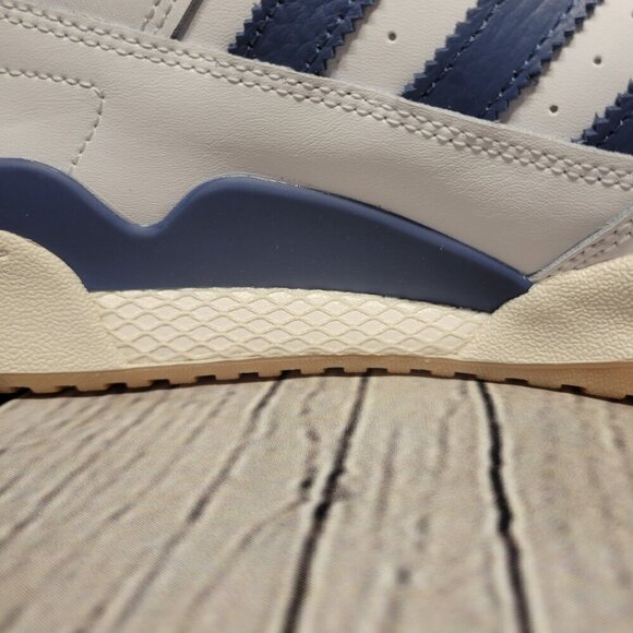 Adidas Forum Low CL Shoes - Picture 6 of 12